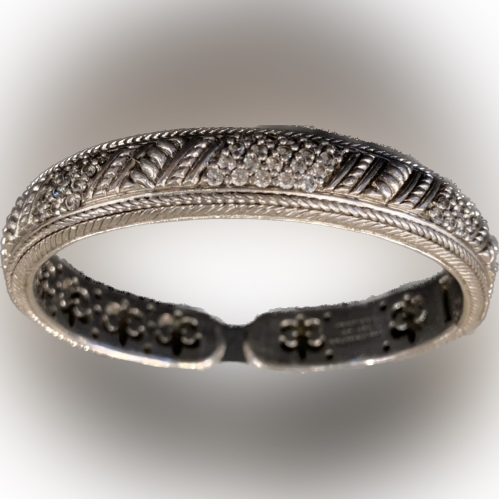 ✨Judith Ripka ✨ Sterling Silver & CZ Accent Hinged Bracelet
